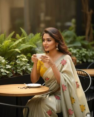 Soft Rangoli Silk Saree With Contrast Blouse Piece