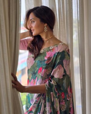 Manju Premium Floral Designer Saree With Embroidery Pearl Work