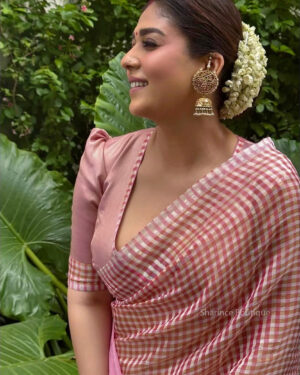 Celebrity Inspired Checkered Silk Cotton Saree (Pink)